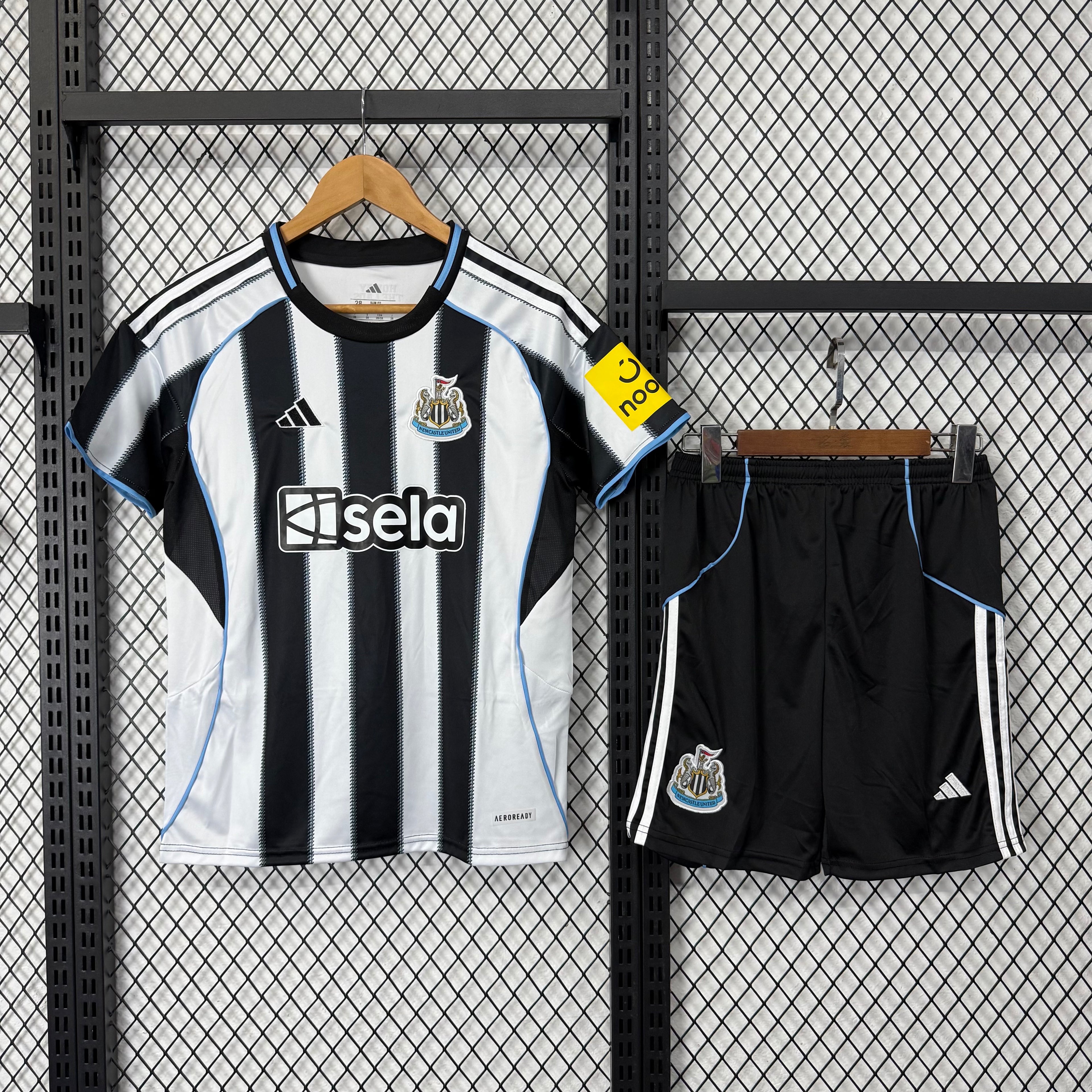 New Castle United Home Jersey 25-26