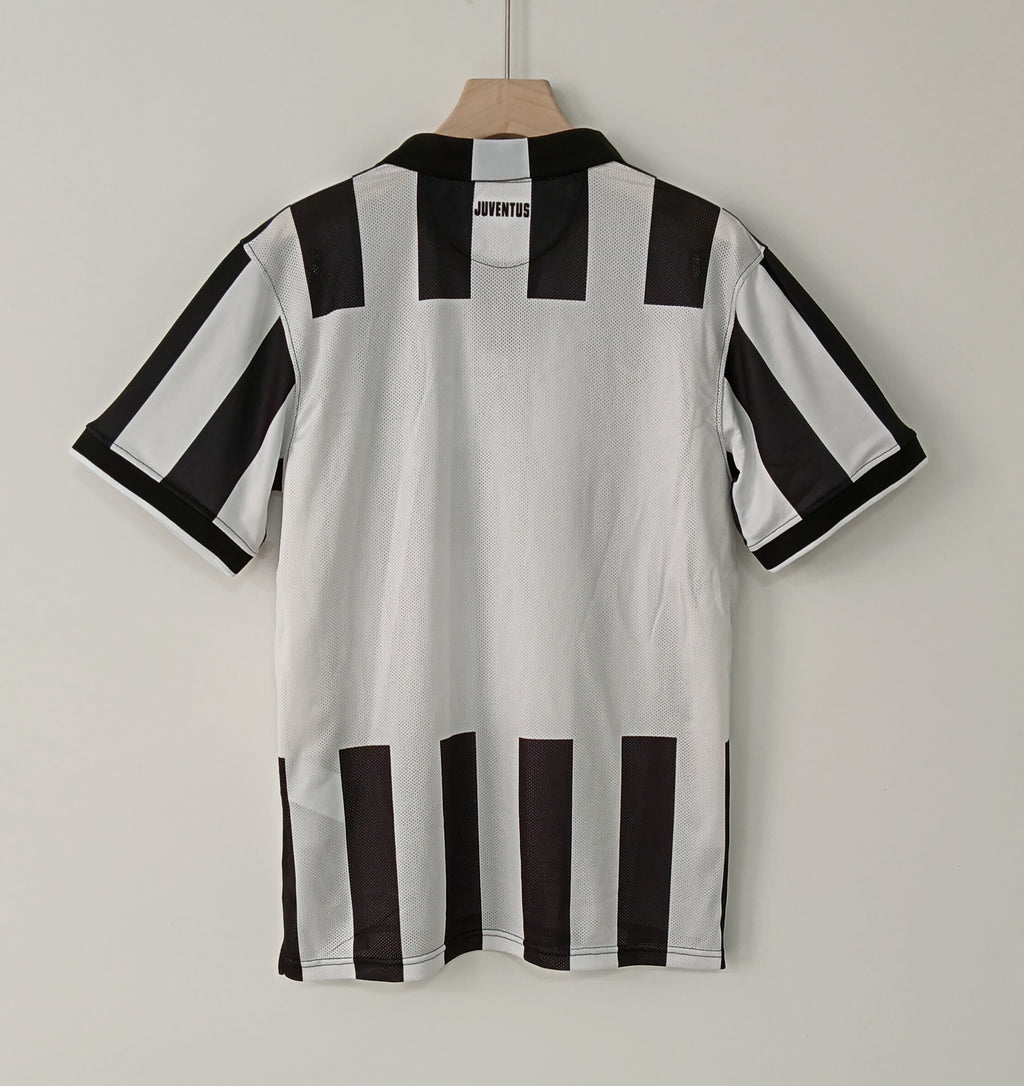 Juventus Retro Jersey 2006